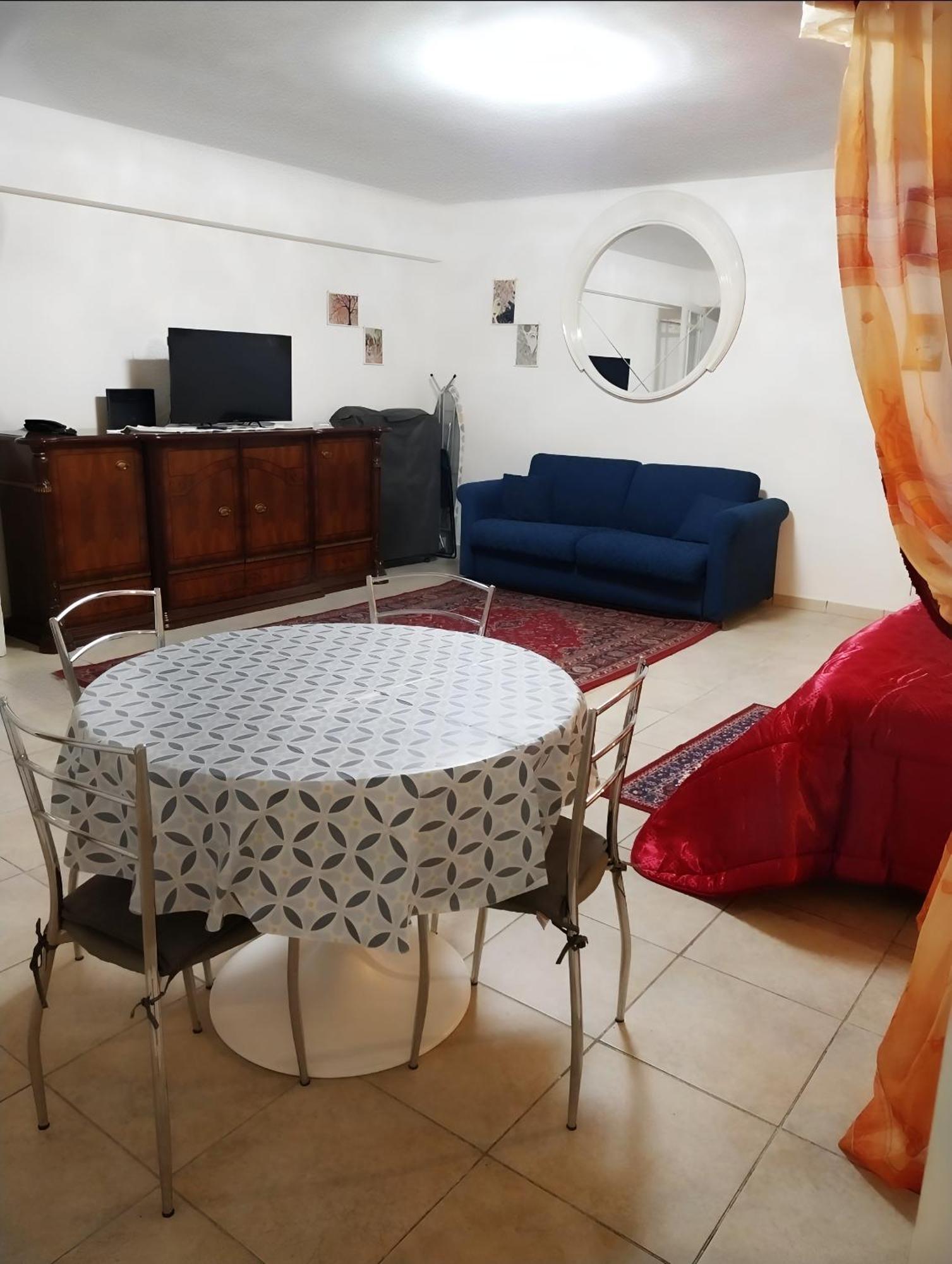 Casa Vacanza La Maison De Losyram Art Salerno Exterior photo
